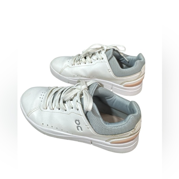 On Cloud The Roger Advantage White Leather Tennis Shoes Women's Sz 5 - Picture 4 of 9
